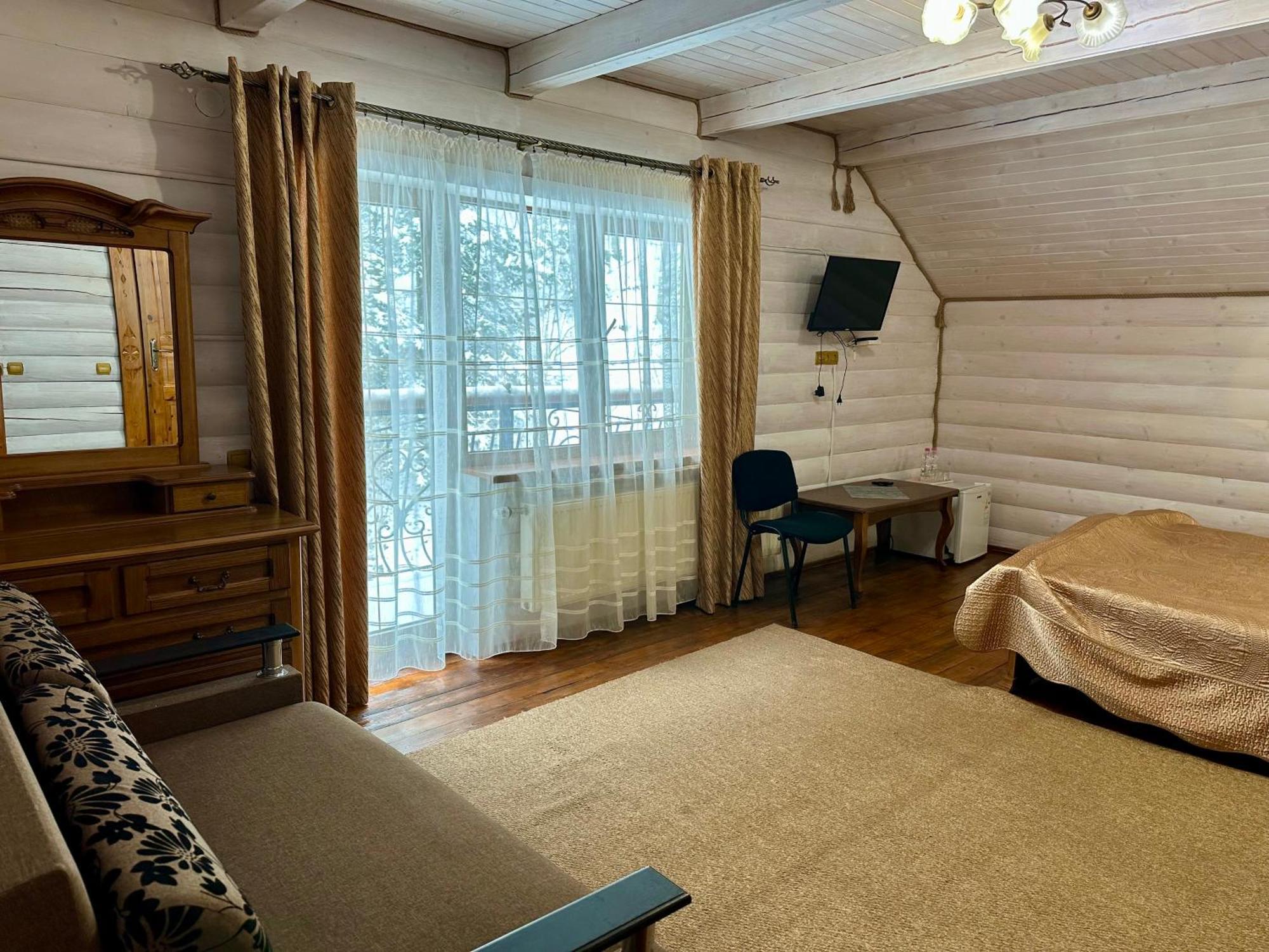 Hotel Dykyi Med Tatariv Eksteriør bilde